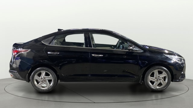 View Hyundai Verna Image 9 Used Hyundai Verna Image 9