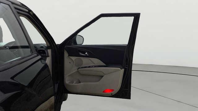 View Mahindra XUV300 Image 48 Used Mahindra XUV300 Image 48