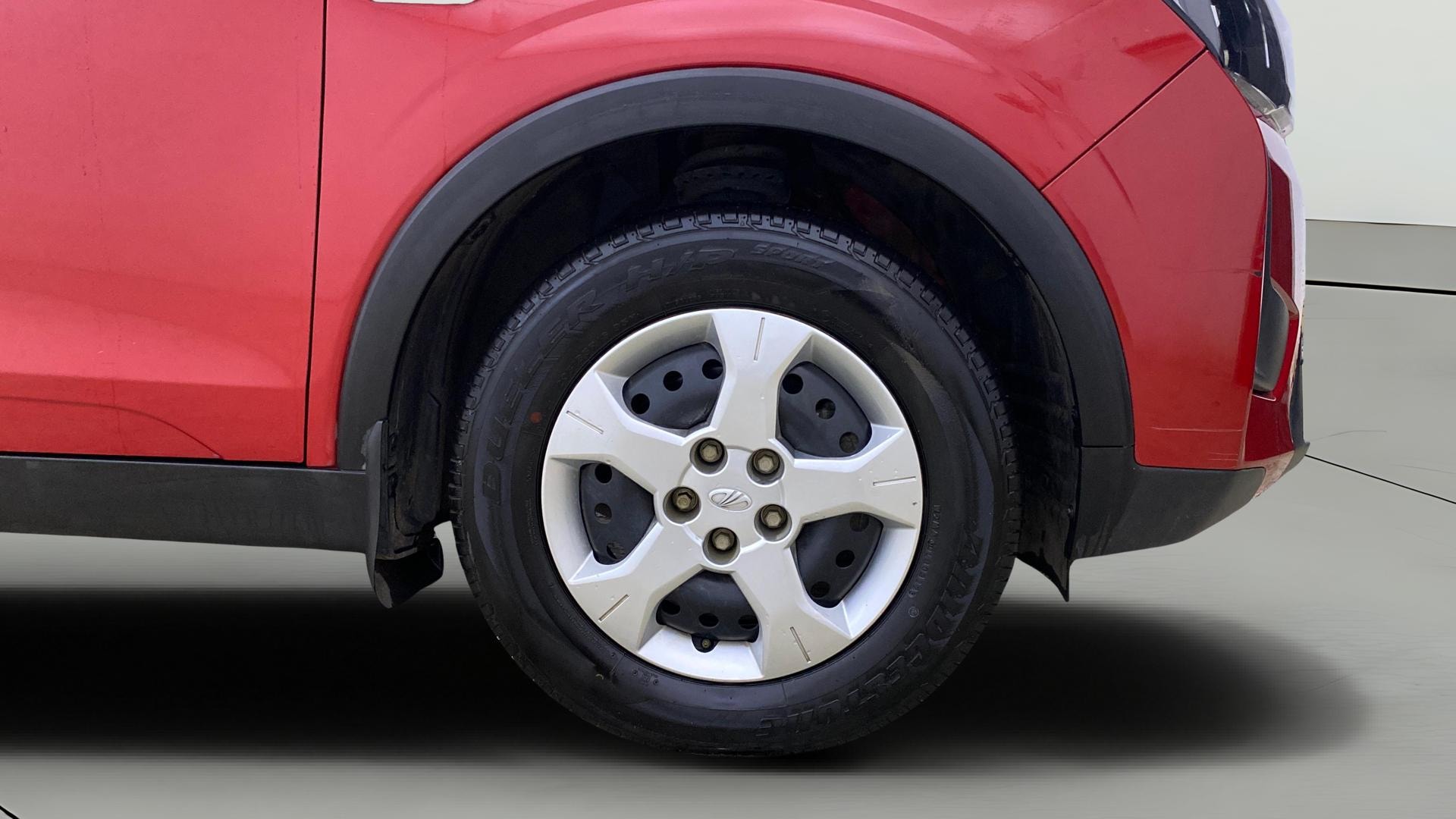 View 2022 Mahindra XUV300 W4 Petrol BS IV Image 39 Used 2022 Mahindra XUV300 W4 Petrol BS IV Image 39