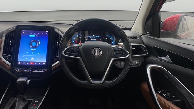View MG Hector Plus Image 14 Used MG Hector Plus Image 14