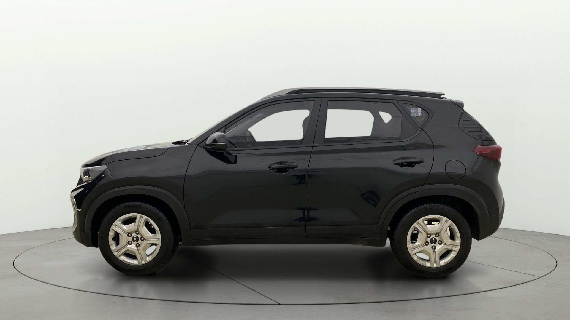 View 2023 Kia Sonet HTK Plus Petrol Image 5 Used 2023 Kia Sonet HTK Plus Petrol Image 5