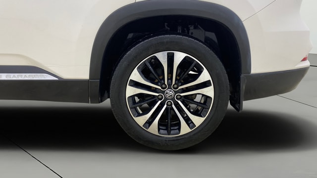 View MG Hector Plus Image 8 Used MG Hector Plus Image 8