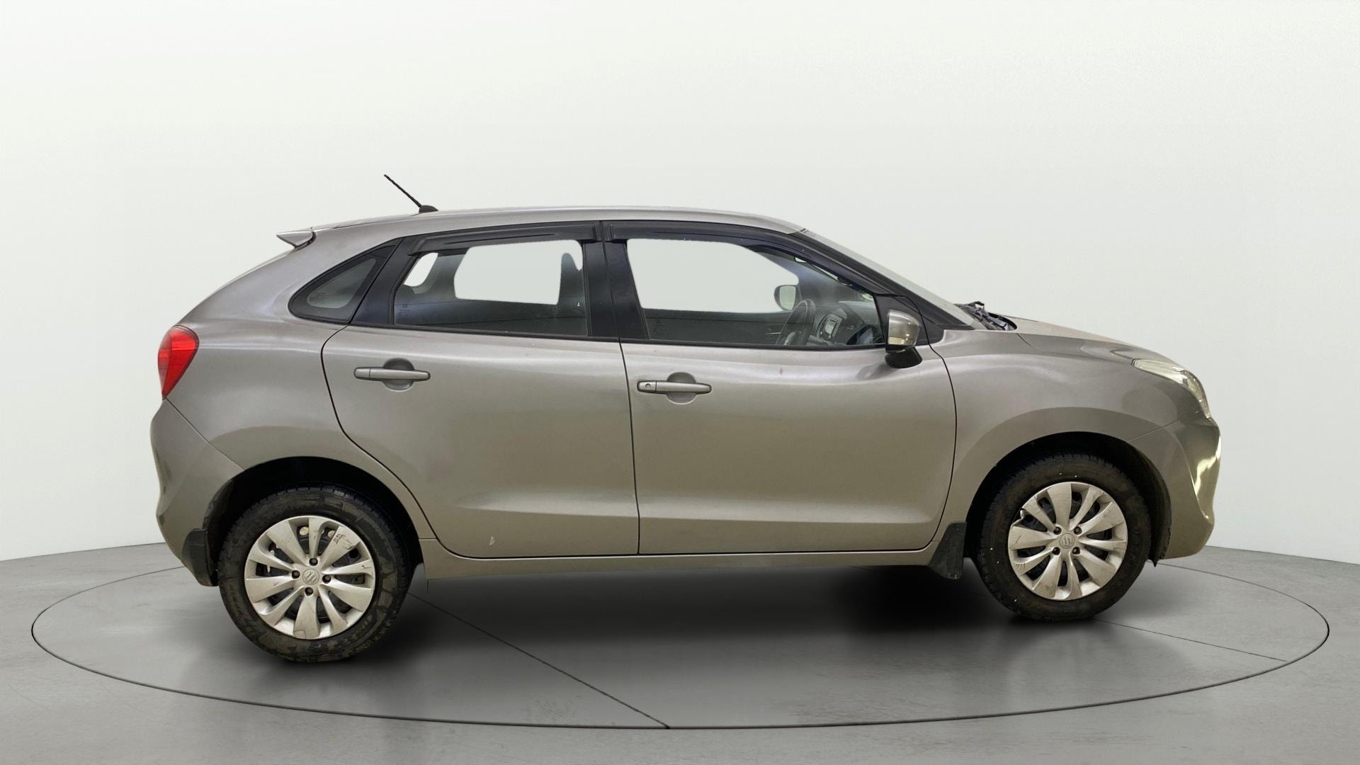 View 2017 Maruti Suzuki 1000 Base Variant Image 8 Used 2017 Maruti Suzuki 1000 Base Variant Image 8