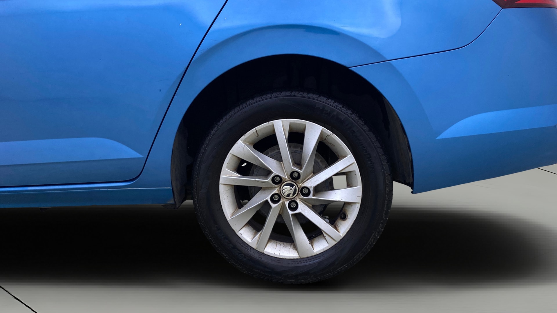 View 2022 Skoda Slavia Ambition 1.0 TSI AT Image 11 Used 2022 Skoda Slavia Ambition 1.0 TSI AT Image 11