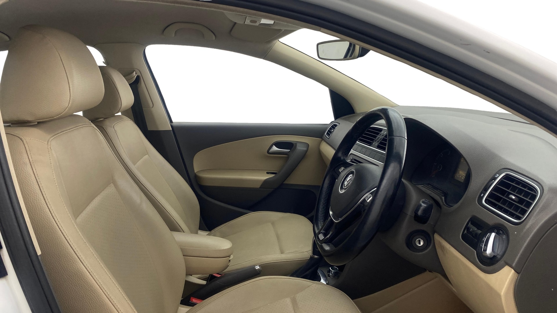 View 2016 Volkswagen Vento 1.2 L TSI Comfortline Petrol AT Image 26 Used 2016 Volkswagen Vento 1.2 L TSI Comfortline Petrol AT Image 26