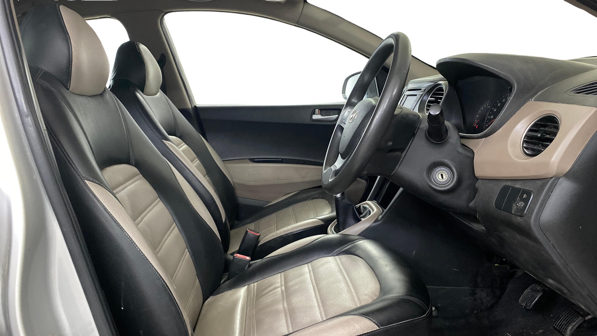 View 2014 Hyundai Xcent S Petrol Image 25 Used 2014 Hyundai Xcent S Petrol Image 25