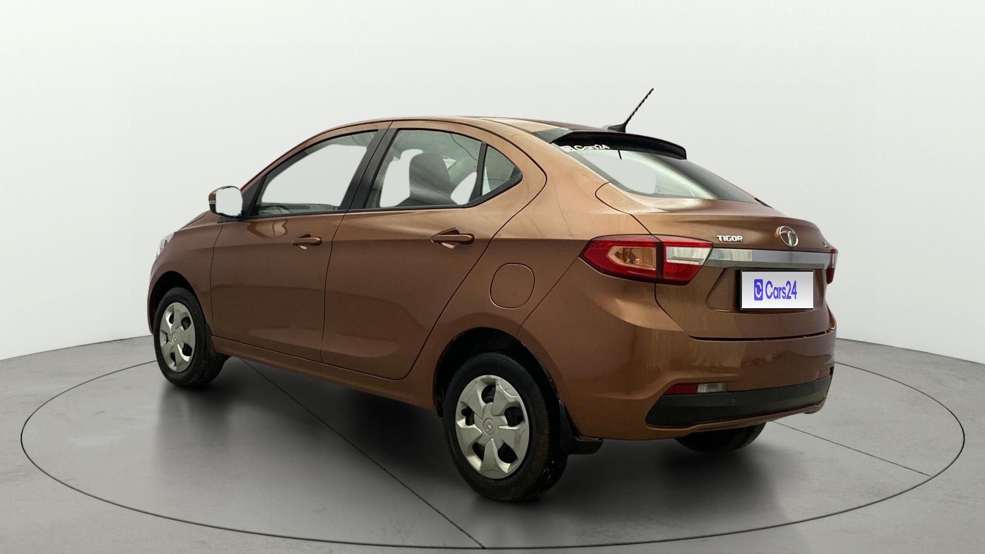 View 2017 Tata Tigor XT Petrol Image 2 Used 2017 Tata Tigor XT Petrol Image 2