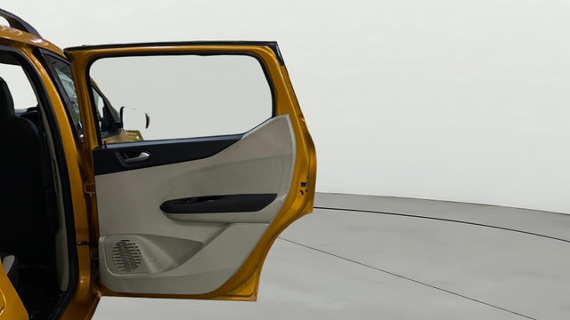 View Renault Triber Image 5 Used Renault Triber Image 5