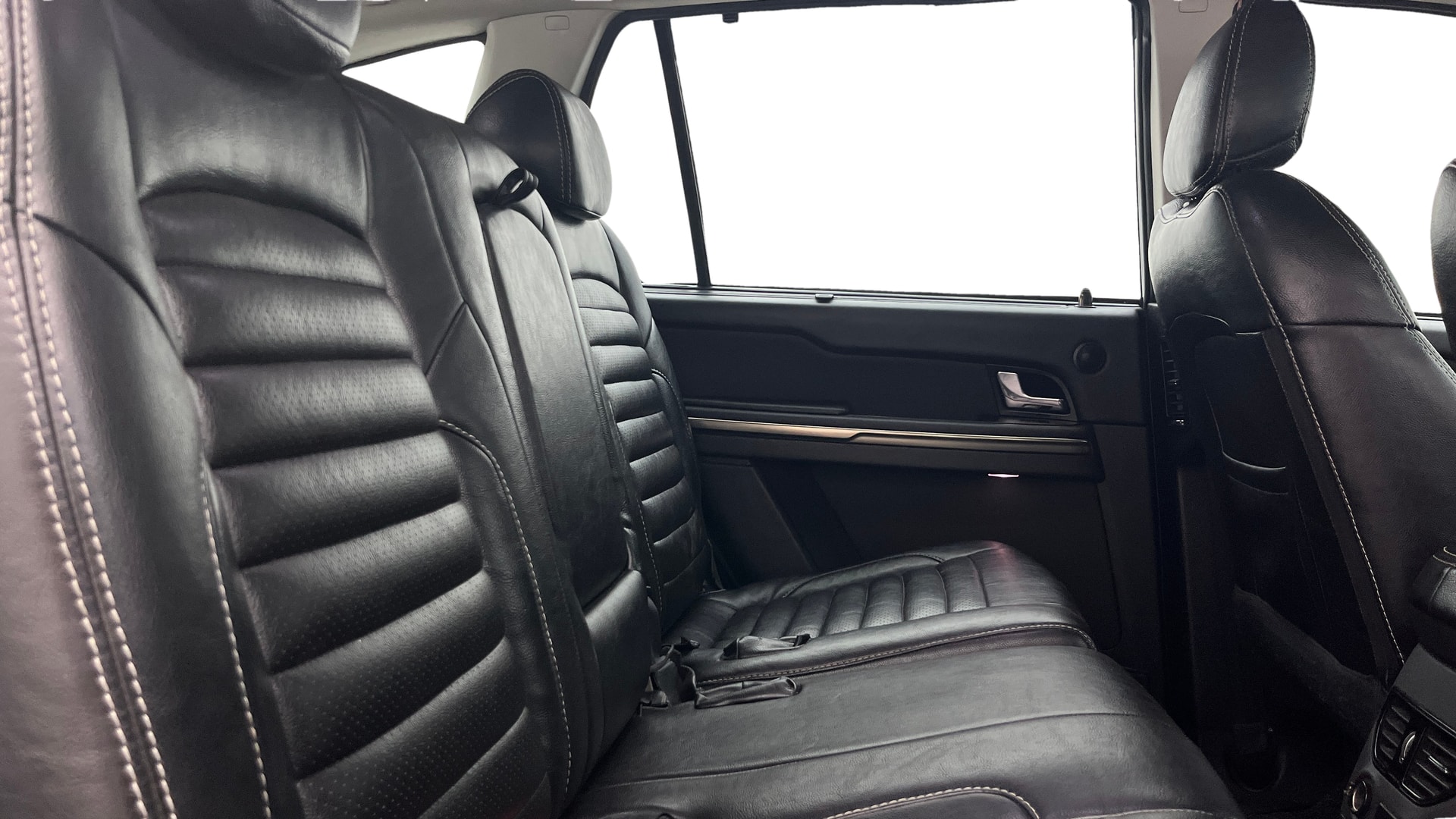 View 2018 Tata Hexa XM 4X2 Image 30 Used 2018 Tata Hexa XM 4X2 Image 30