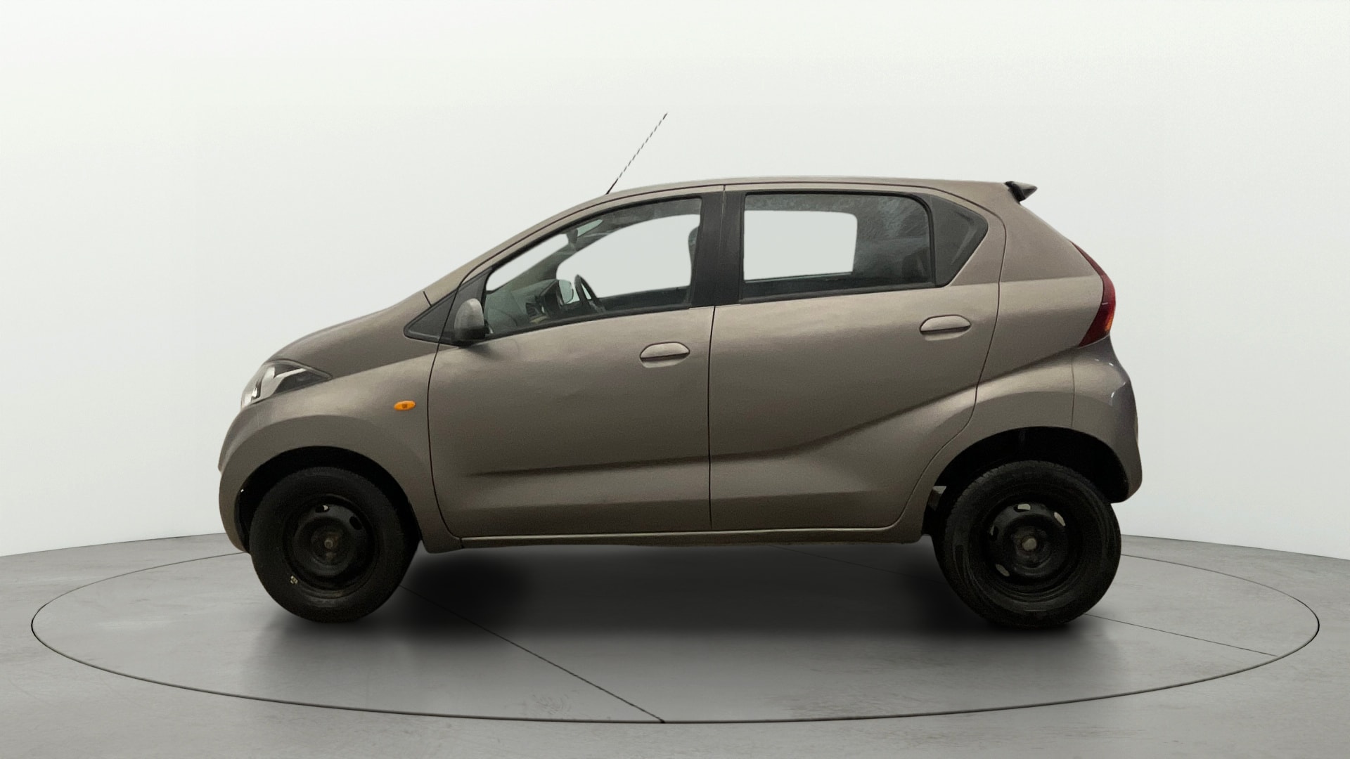 View 2018 Datsun Redi GO T(O) 1.0L- Limited Edition Image 5 Used 2018 Datsun Redi GO T(O) 1.0L- Limited Edition Image 5