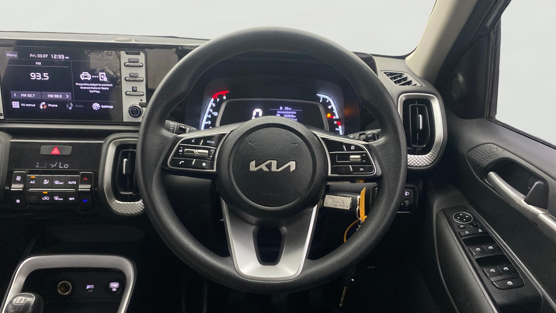 View 2022 Kia Sonet HTK Plus Petrol Image 21 Used 2022 Kia Sonet HTK Plus Petrol Image 21