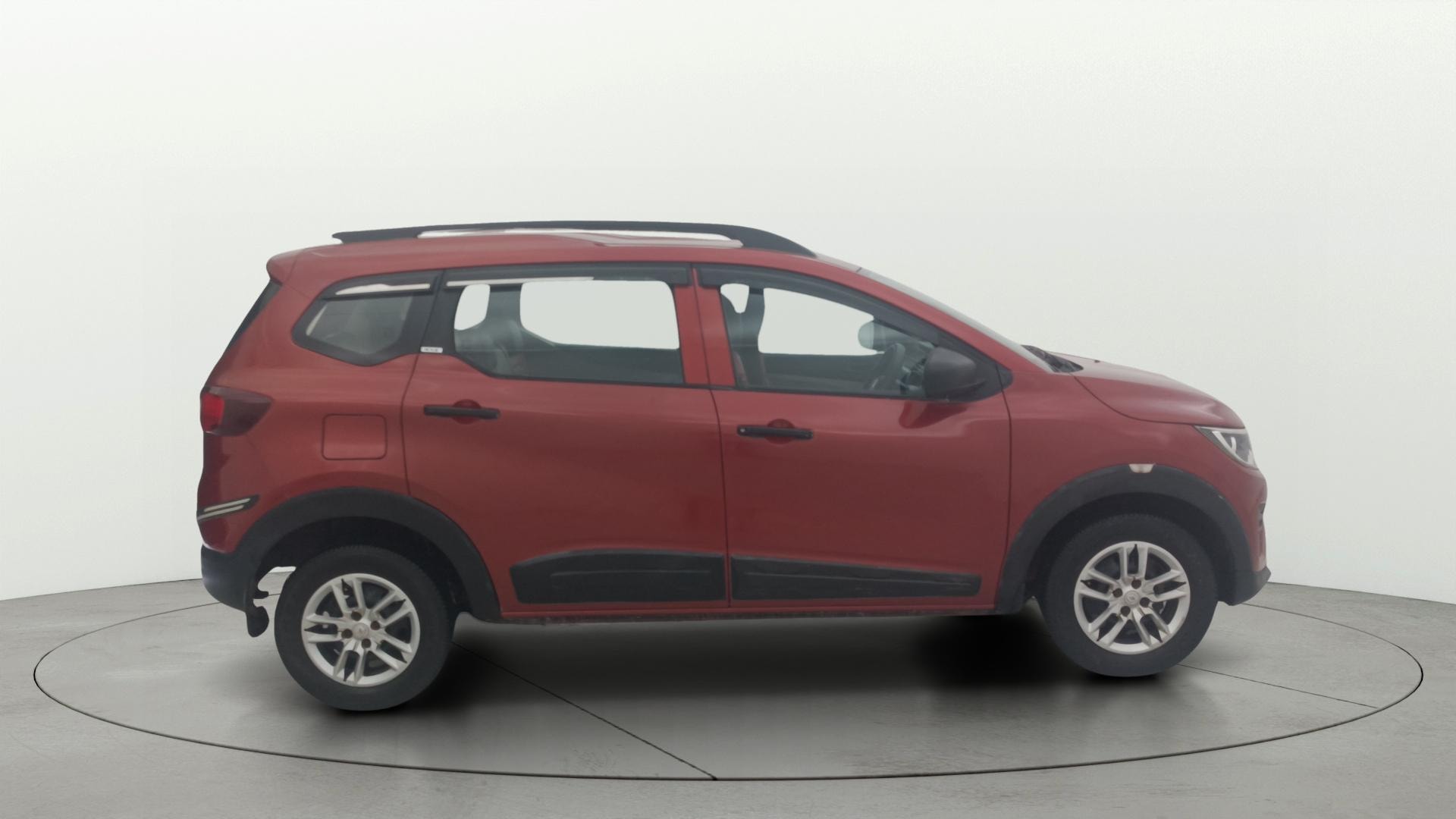 View 2020 Renault Triber RXE Image 27 Used 2020 Renault Triber RXE Image 27