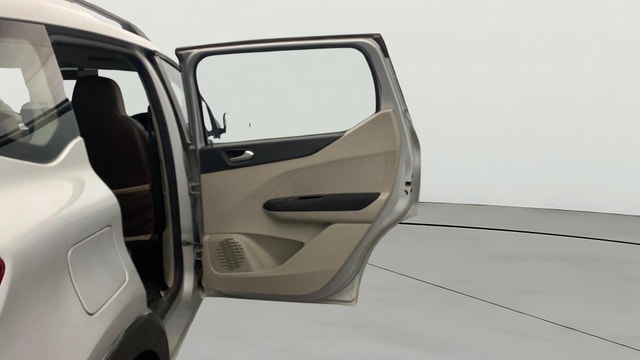 View Renault Triber Image 6 Used Renault Triber Image 6