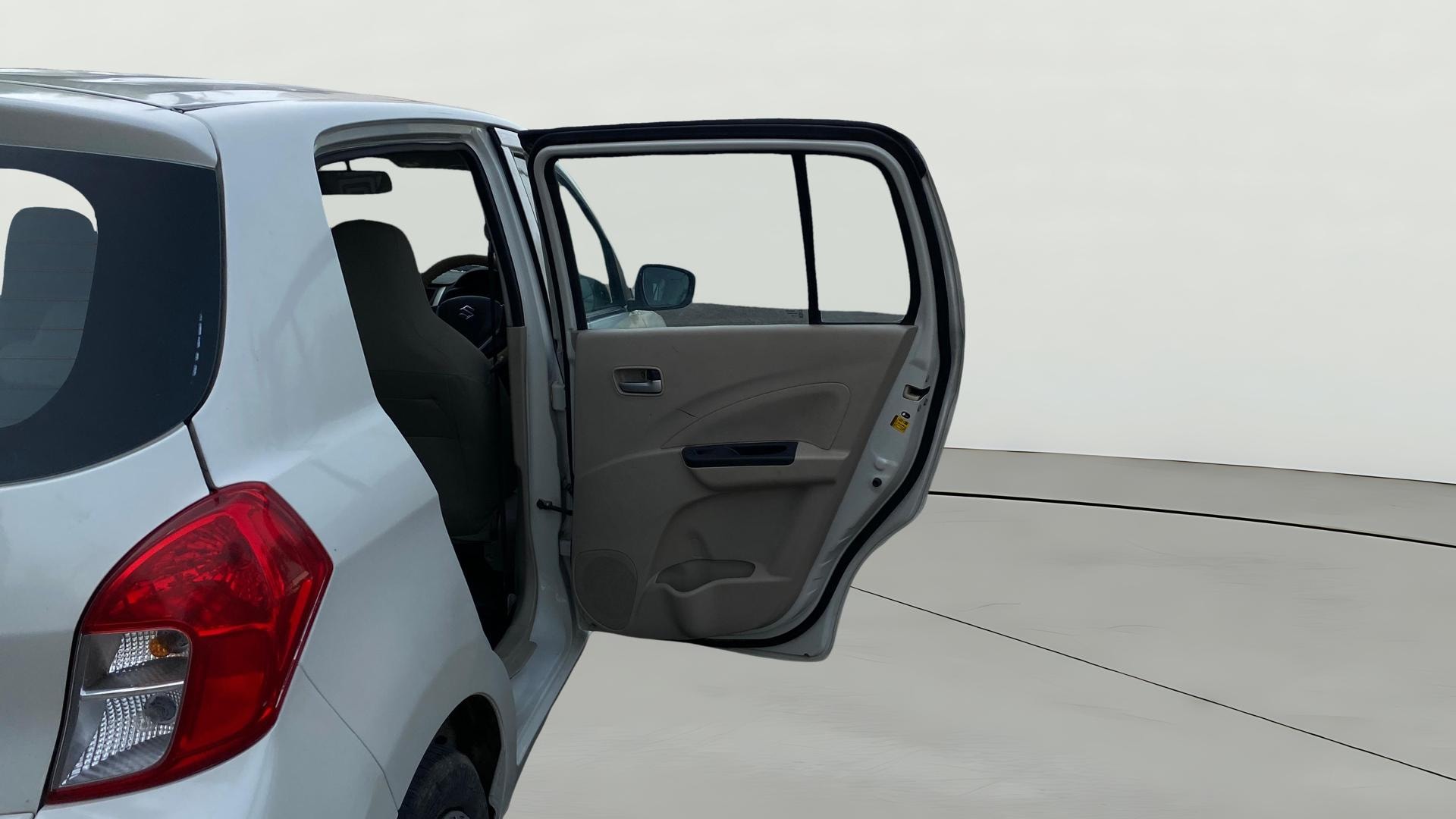 View 2020 Maruti Suzuki 1000 Base Variant Image 5 Used 2020 Maruti Suzuki 1000 Base Variant Image 5