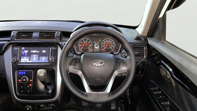 View Mahindra KUV100 Image 20 Used Mahindra KUV100 Image 20