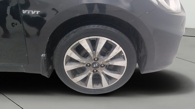 View Hyundai Fluidic Verna Image 41 Used Hyundai Fluidic Verna Image 41