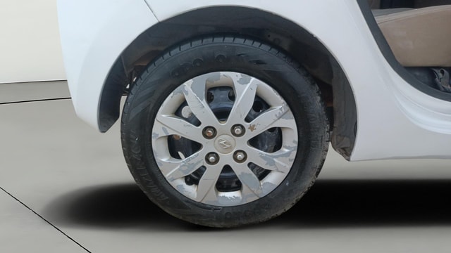 View Hyundai EON Image 23 Used Hyundai EON Image 23