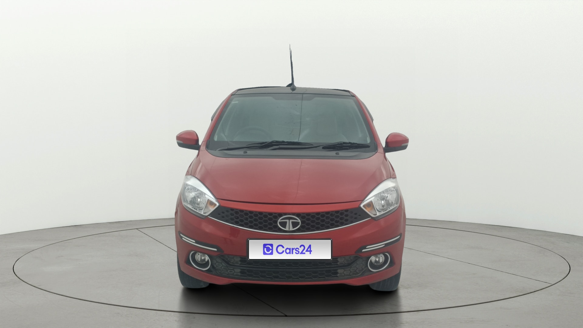 View 2019 Tata Tiago Revotorq XB Image 1 Used 2019 Tata Tiago Revotorq XB Image 1