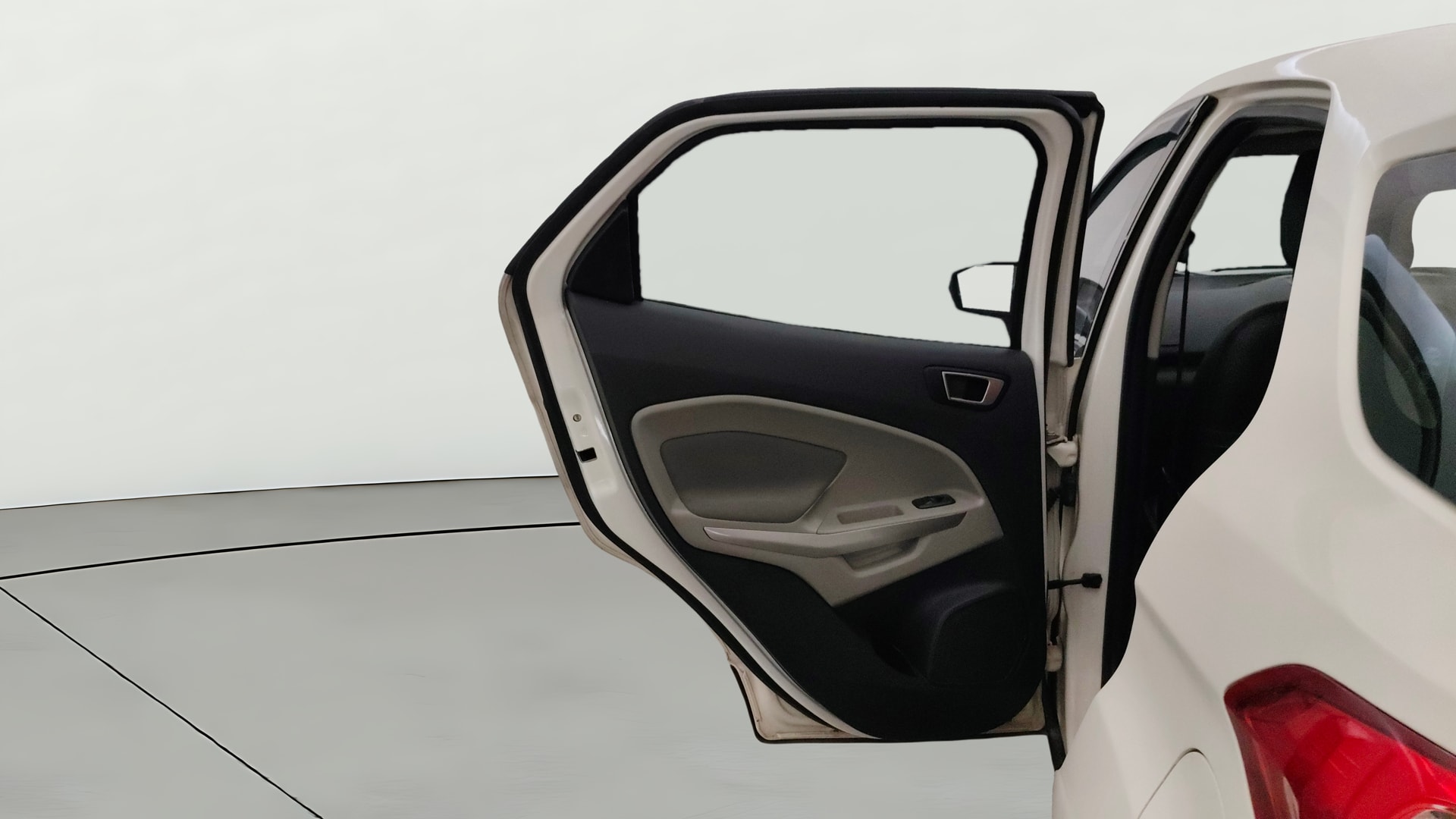 View 2013 Ford EcoSport 1.5 TDCi Diesel Ambiente BS IV Image 22 Used 2013 Ford EcoSport 1.5 TDCi Diesel Ambiente BS IV Image 22