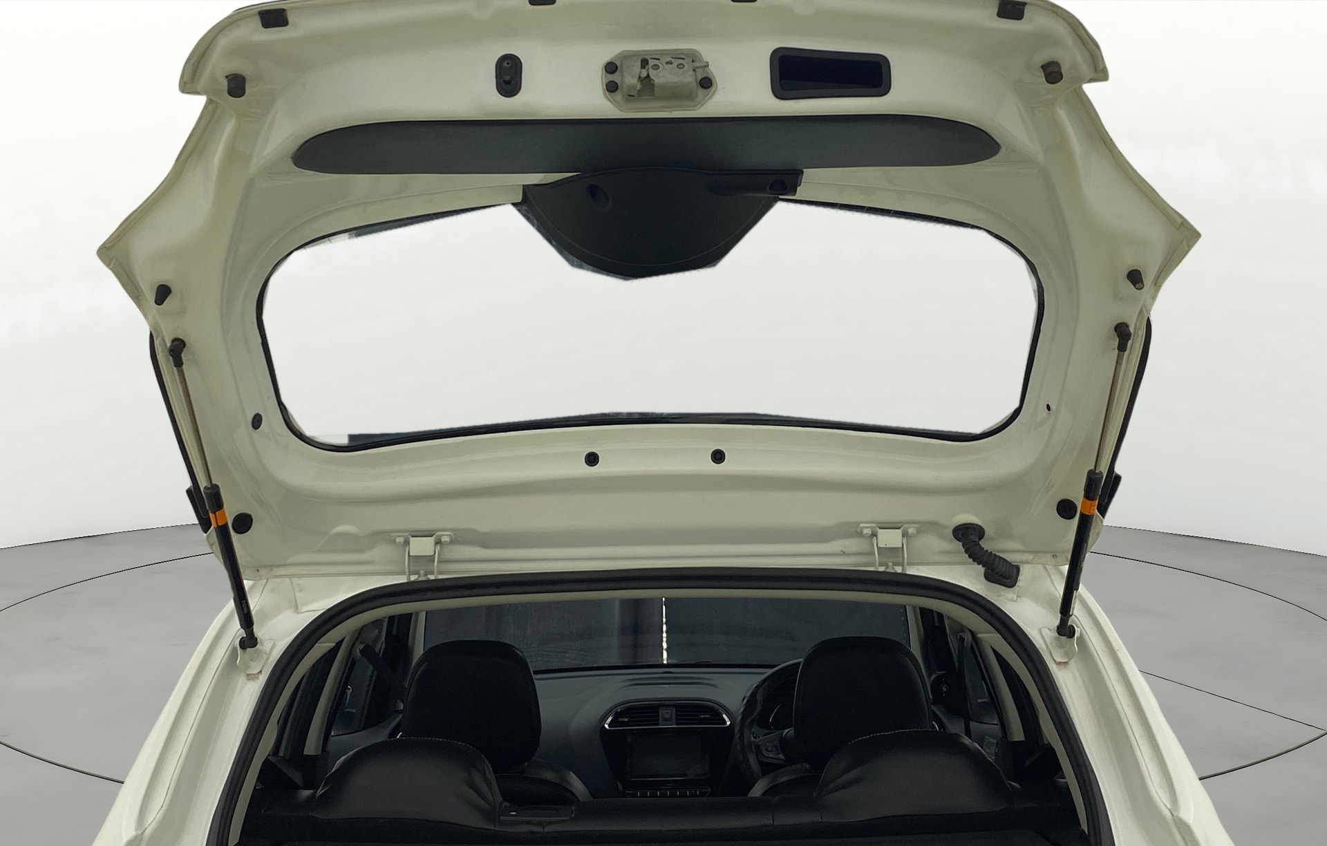 View 2024 Tata Tiago Revotorq XB Image 32 Used 2024 Tata Tiago Revotorq XB Image 32