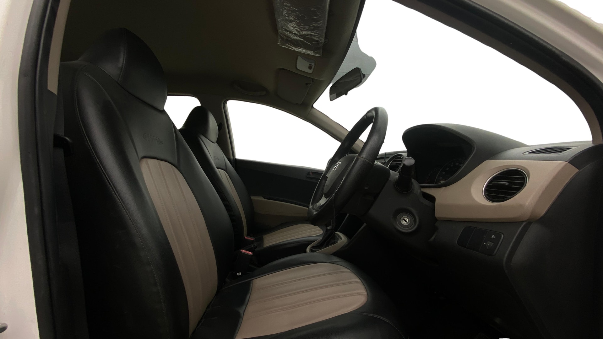 View 2016 Hyundai Grand i10 1.2 Magna Petrol AT Image 25 Used 2016 Hyundai Grand i10 1.2 Magna Petrol AT Image 25