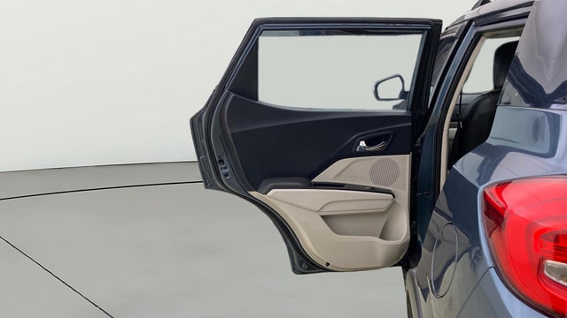 View Mahindra XUV300 Image 15 Used Mahindra XUV300 Image 15