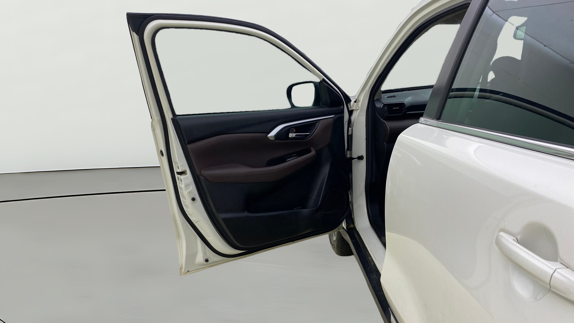 View 2024 Maruti Suzuki 1000 Base Variant Image 38 Used 2024 Maruti Suzuki 1000 Base Variant Image 38