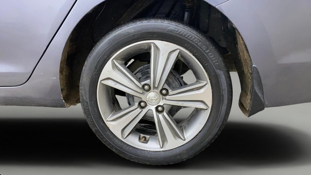 View Hyundai Verna Image 8 Used Hyundai Verna Image 8