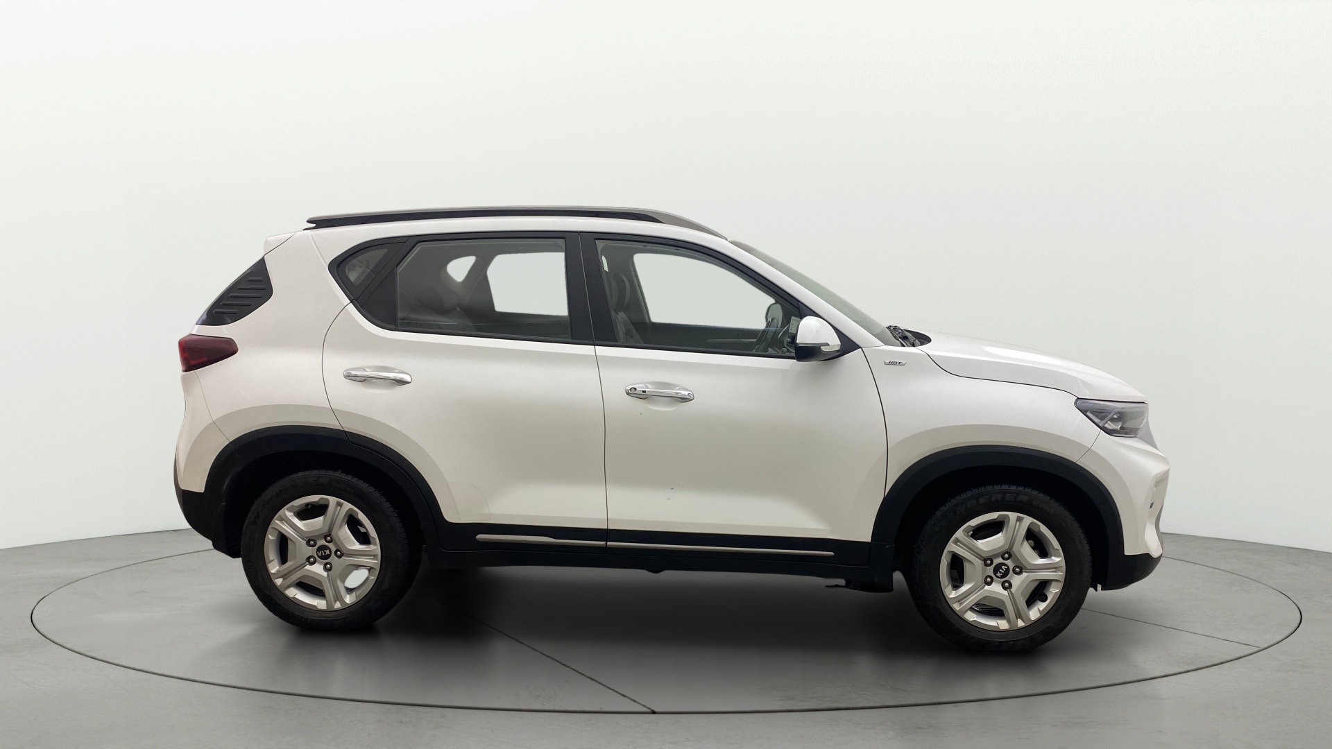 View 2021 Kia Sonet HTX iMT Petrol Image 9 Used 2021 Kia Sonet HTX iMT Petrol Image 9