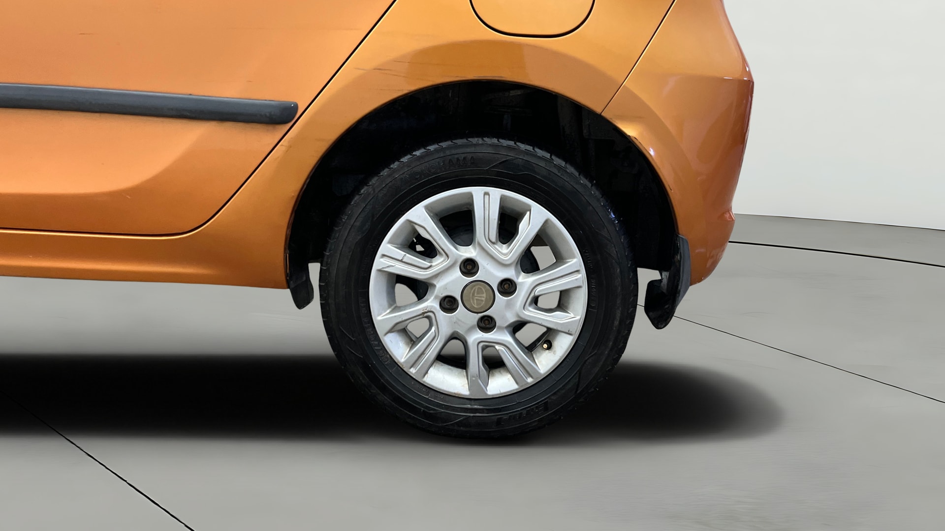 View 2018 Tata Tiago Revotorq XB Image 7 Used 2018 Tata Tiago Revotorq XB Image 7