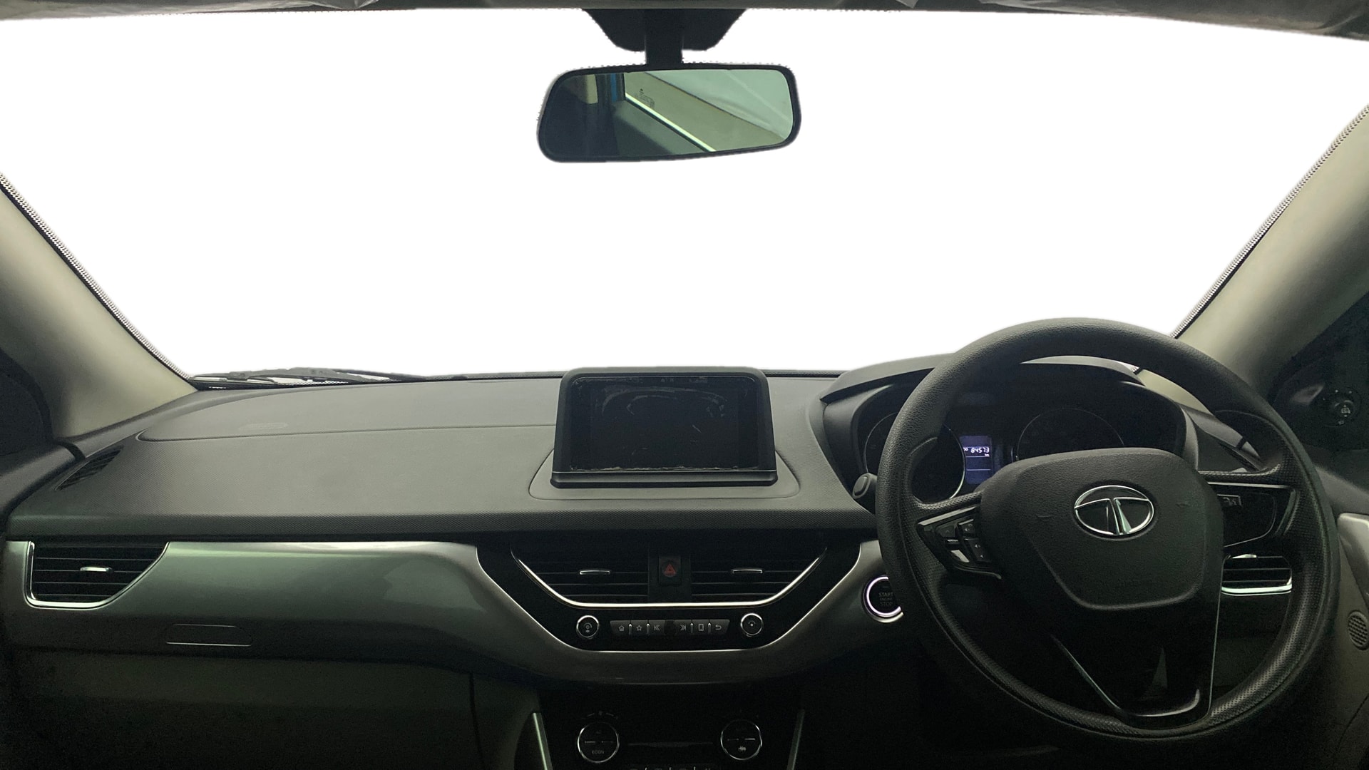 View 2018 Tata Nexon Revotron XE Image 15 Used 2018 Tata Nexon Revotron XE Image 15