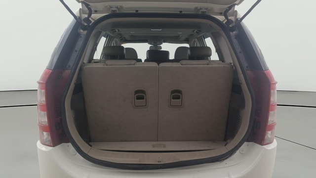 View Mahindra XUV500 Image 43 Used Mahindra XUV500 Image 43