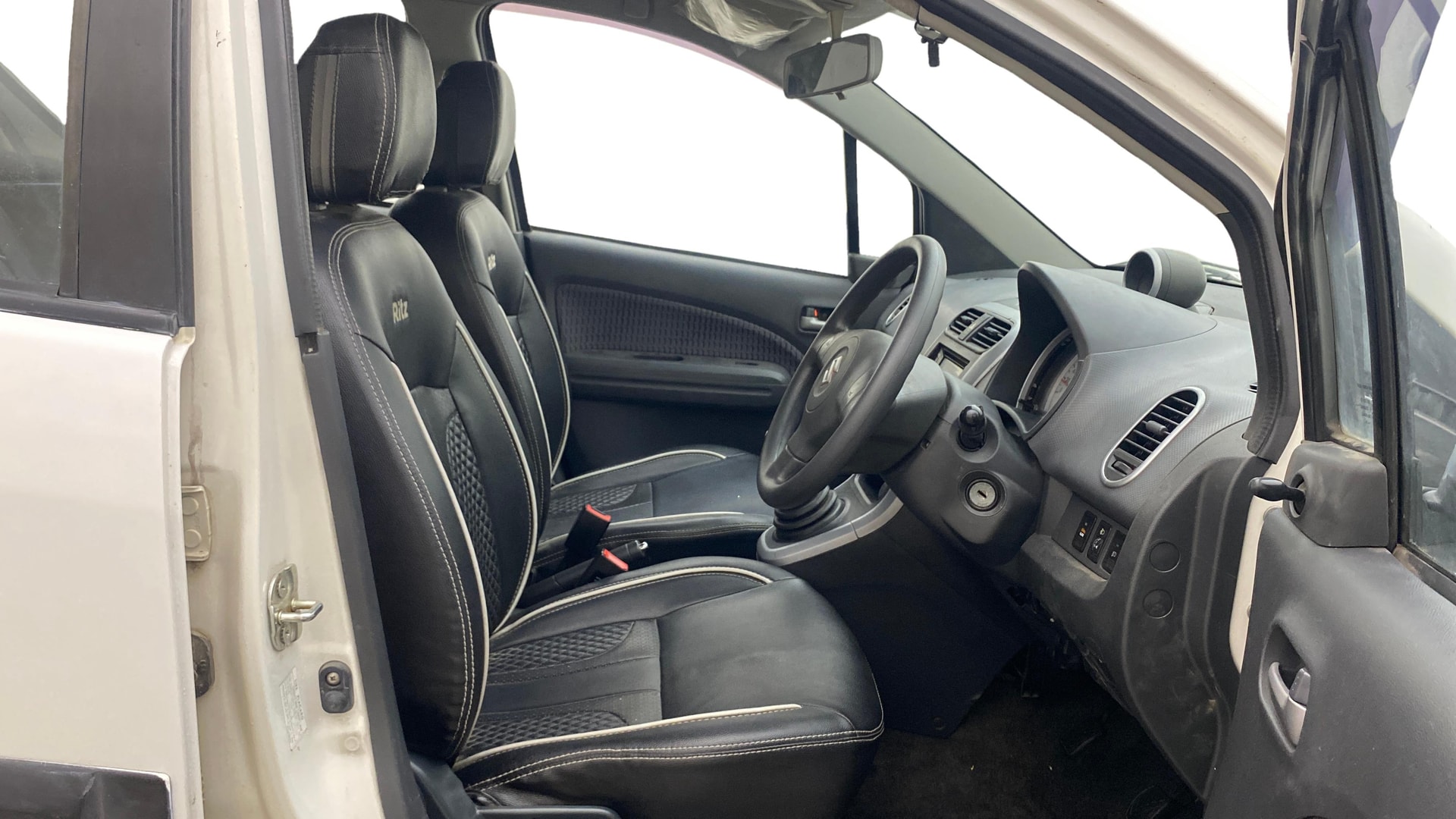 View 2015 Maruti Suzuki 1000 Base Variant Image 25 Used 2015 Maruti Suzuki 1000 Base Variant Image 25