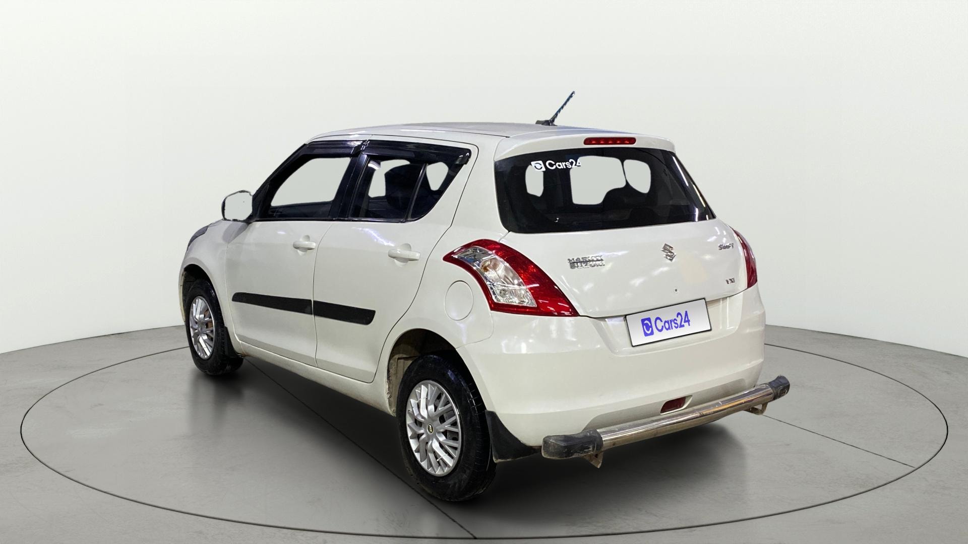 View 2017 Maruti Suzuki 1000 Base Variant Image 2 Used 2017 Maruti Suzuki 1000 Base Variant Image 2