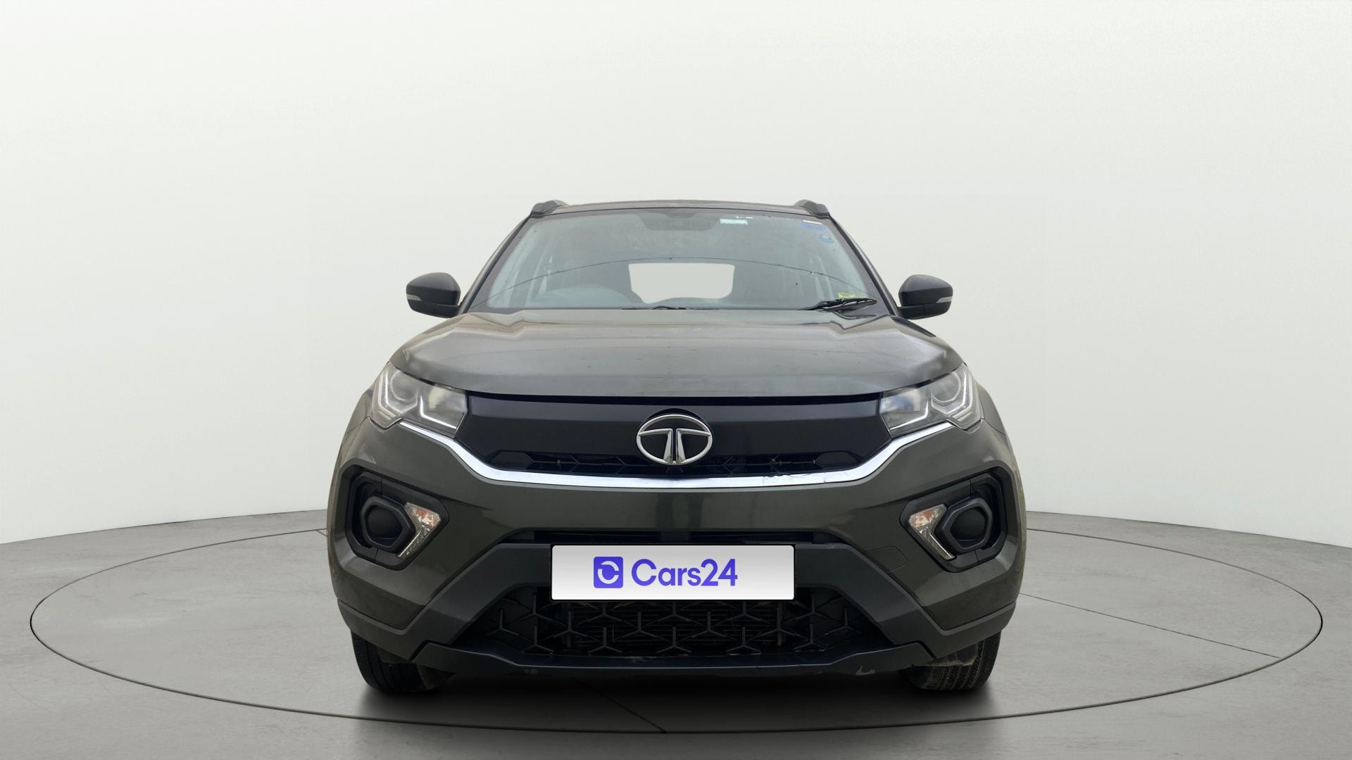 View 2020 Tata Nexon Revotron XM Image 1 Used 2020 Tata Nexon Revotron XM Image 1