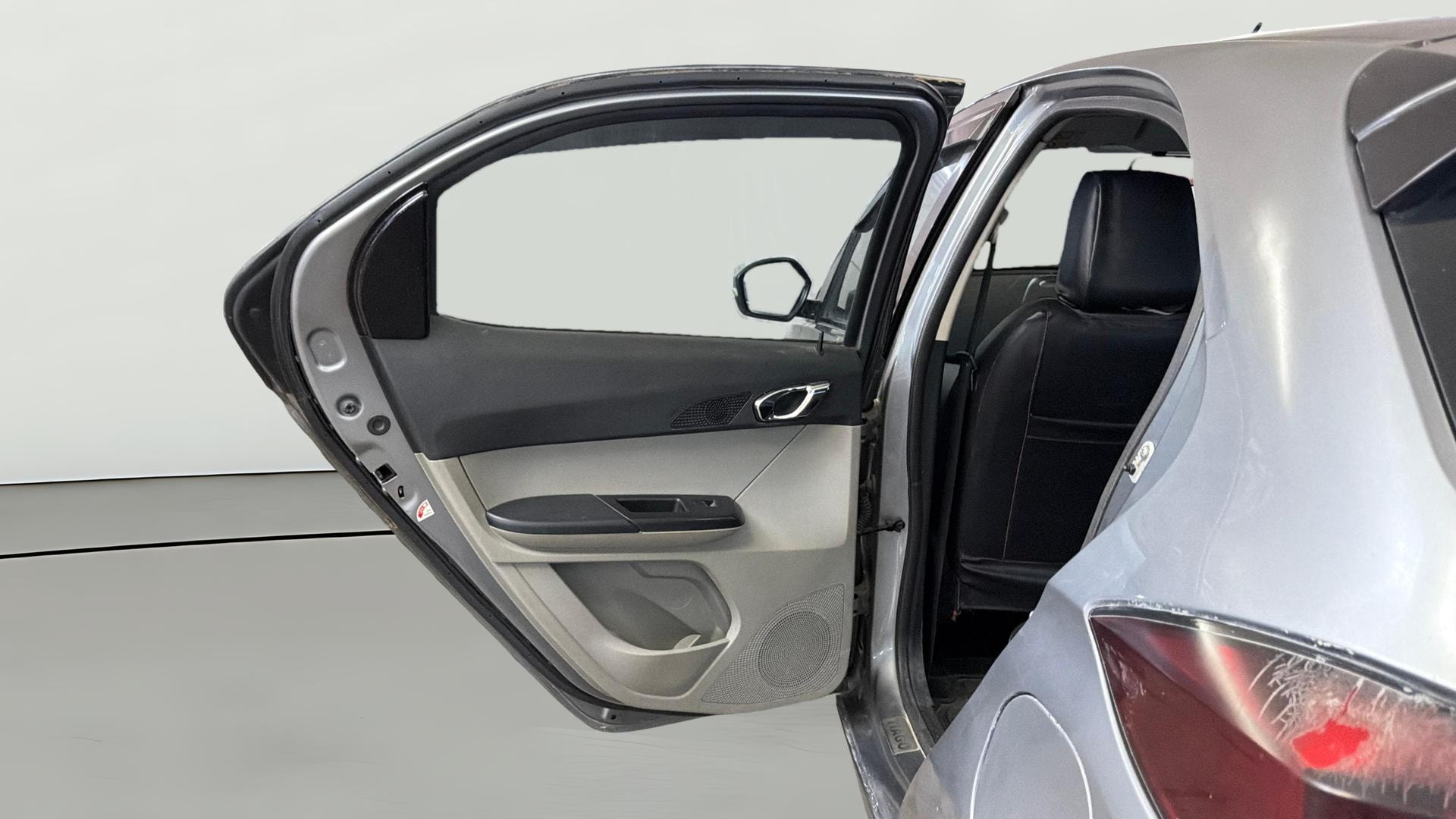 View 2019 Tata Tigor XE Diesel Image 22 Used 2019 Tata Tigor XE Diesel Image 22
