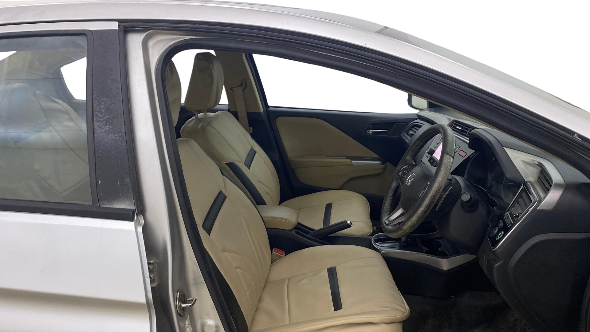 View 2015 Honda City ZX MT Diesel Anniversary Edition Image 18 Used 2015 Honda City ZX MT Diesel Anniversary Edition Image 18