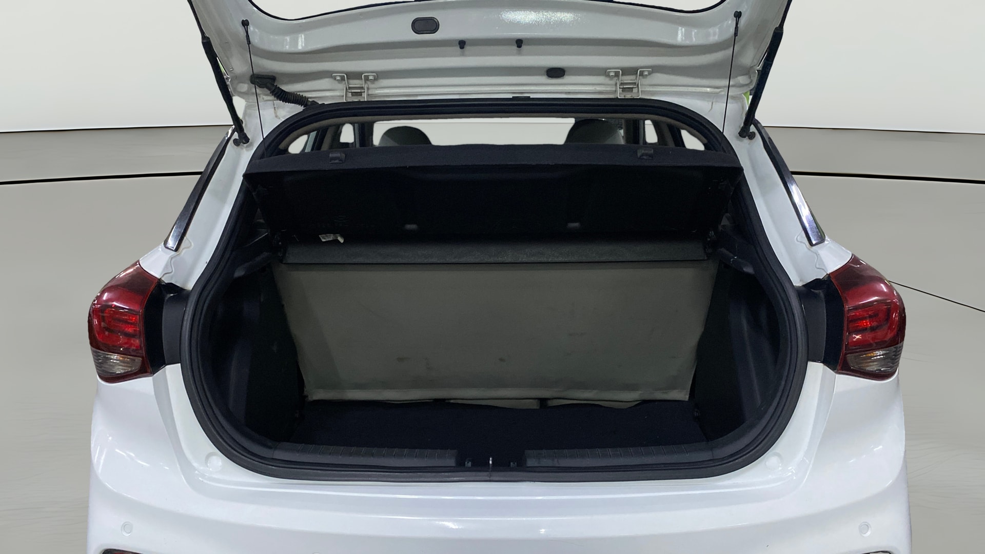 View 2020 Hyundai Elite i20 1.2 Sportz Plus Petrol Image 37 Used 2020 Hyundai Elite i20 1.2 Sportz Plus Petrol Image 37