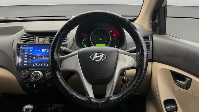 View Hyundai EON Image 12 Used Hyundai EON Image 12