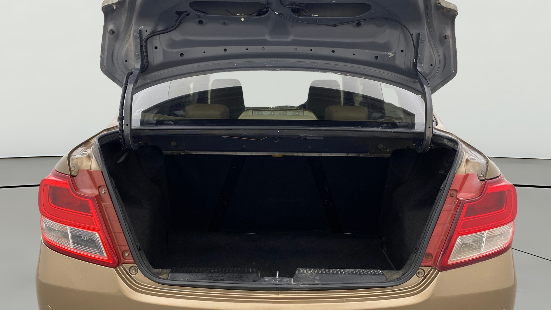 View 2019 Maruti Suzuki 1000 Base Variant Image 38 Used 2019 Maruti Suzuki 1000 Base Variant Image 38