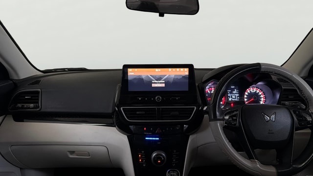 View Mahindra XUV 3XO Image 18 Used Mahindra XUV 3XO Image 18