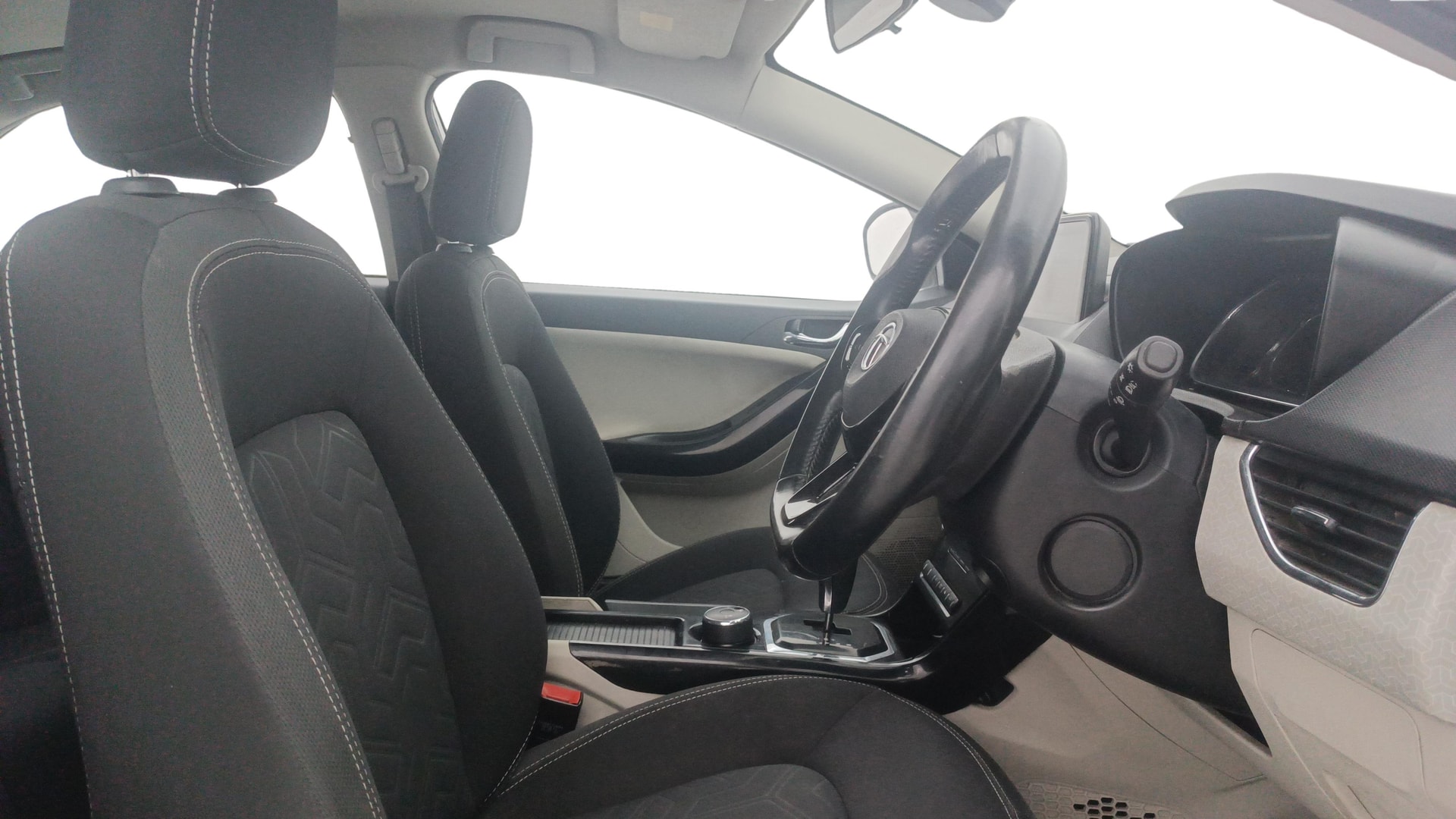 View 2021 Tata Nexon Revotron XE Image 18 Used 2021 Tata Nexon Revotron XE Image 18
