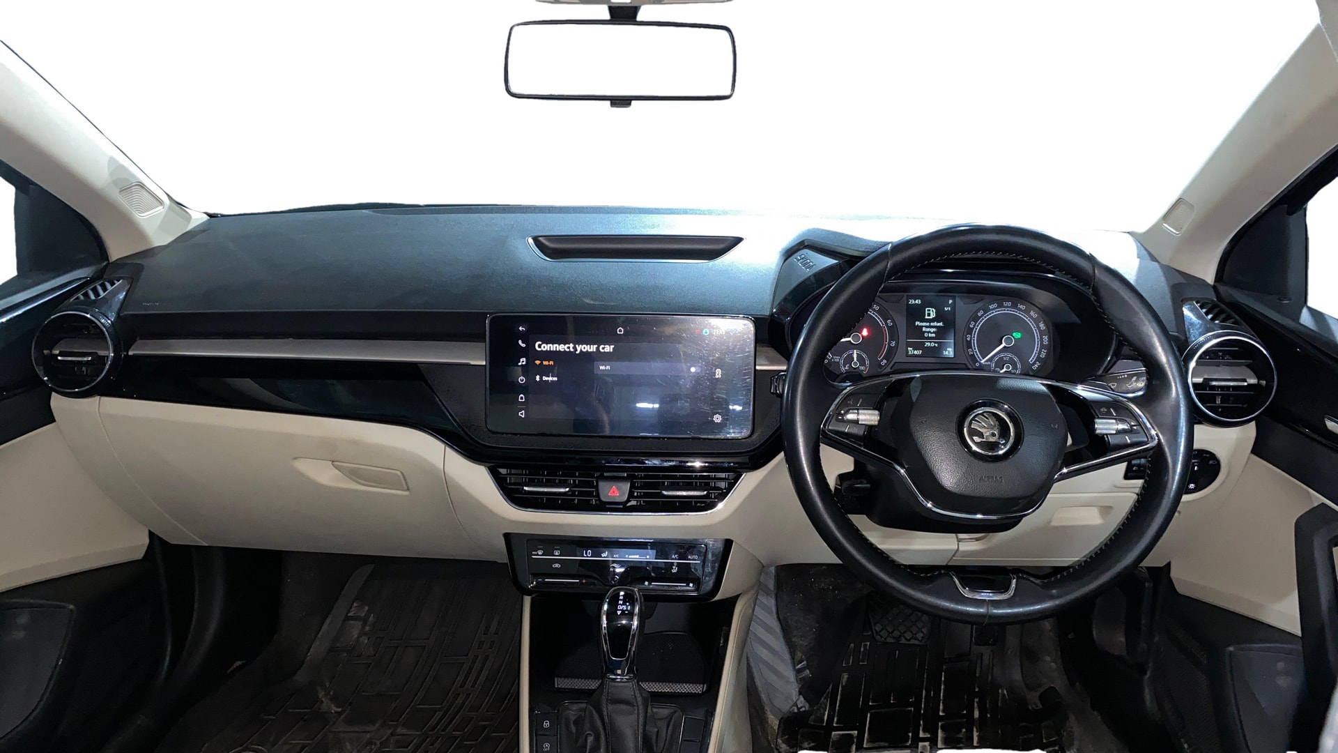 View 2022 Skoda Slavia Ambition 1.0 TSI AT Image 15 Used 2022 Skoda Slavia Ambition 1.0 TSI AT Image 15