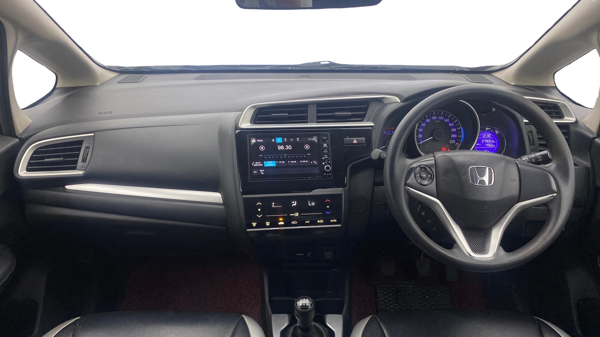 View 2017 Honda WR-V S MT Diesel Edge Edition Image 15 Used 2017 Honda WR-V S MT Diesel Edge Edition Image 15