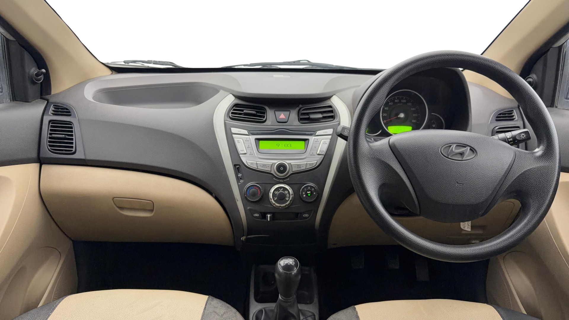 View 2015 Hyundai EON Magna Plus Image 15 Used 2015 Hyundai EON Magna Plus Image 15