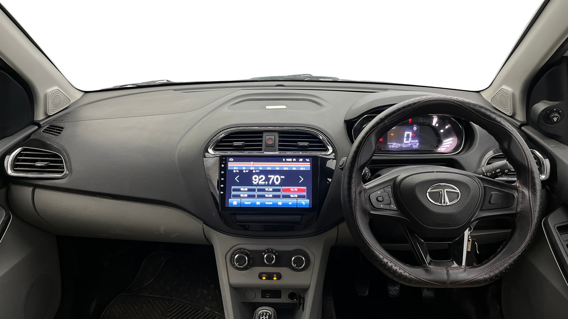 View 2021 Tata Tiago Revotorq XB Image 15 Used 2021 Tata Tiago Revotorq XB Image 15