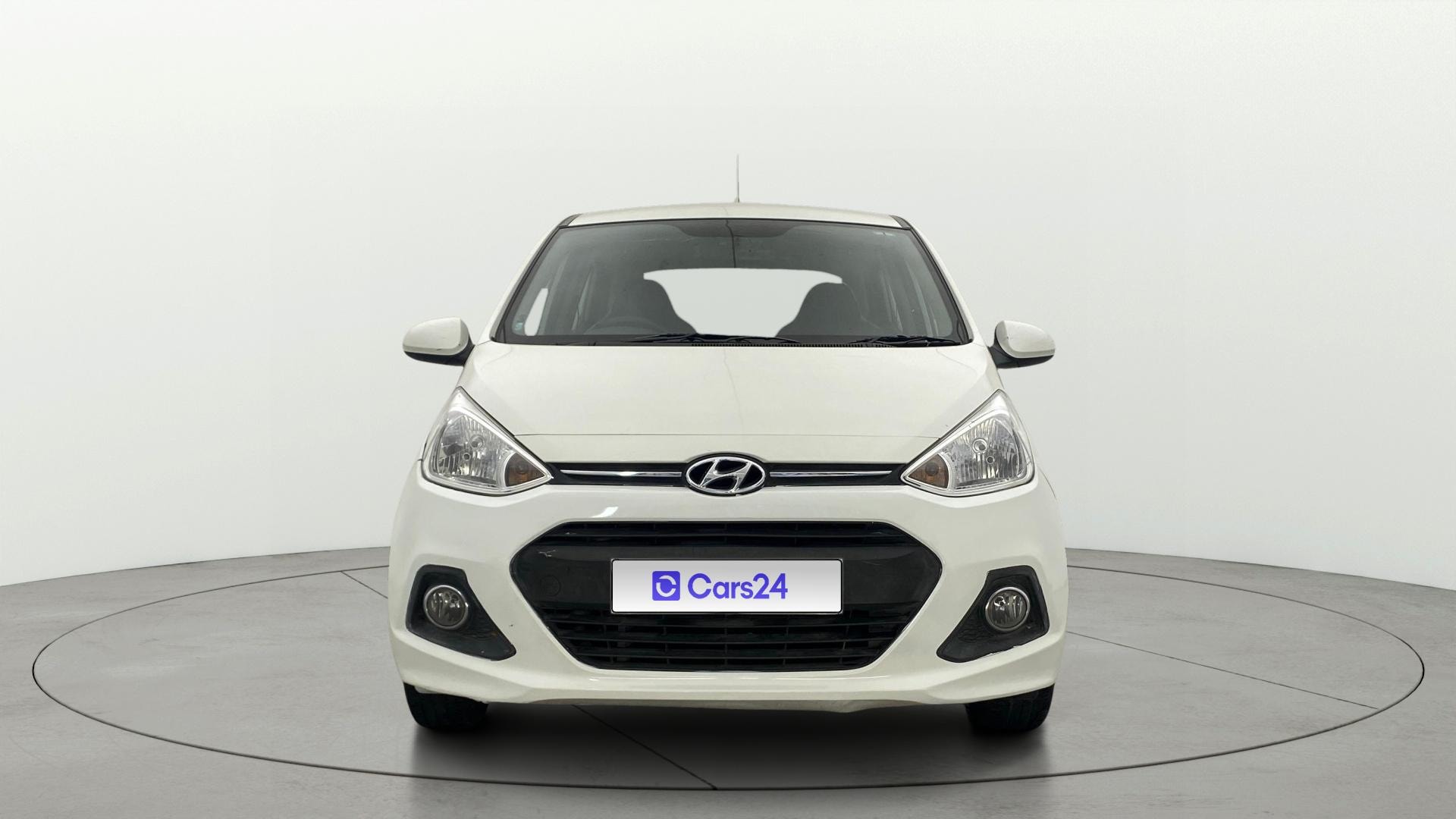 View 2016 Hyundai Grand i10 1.2 Magna Petrol AT Image 1 Used 2016 Hyundai Grand i10 1.2 Magna Petrol AT Image 1