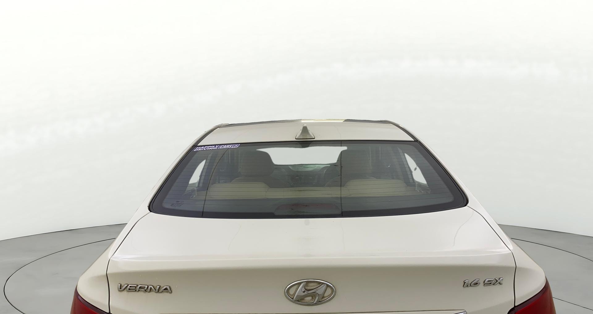 View 2016 Hyundai Verna 1.6 VTVT SX (2010) Image 4 Used 2016 Hyundai Verna 1.6 VTVT SX (2010) Image 4