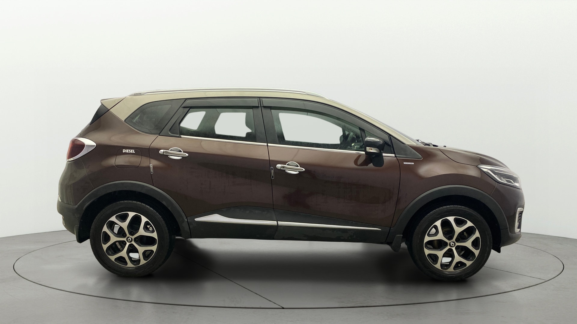 View 2019 Renault Captur Platine Mono Diesel Image 9 Used 2019 Renault Captur Platine Mono Diesel Image 9
