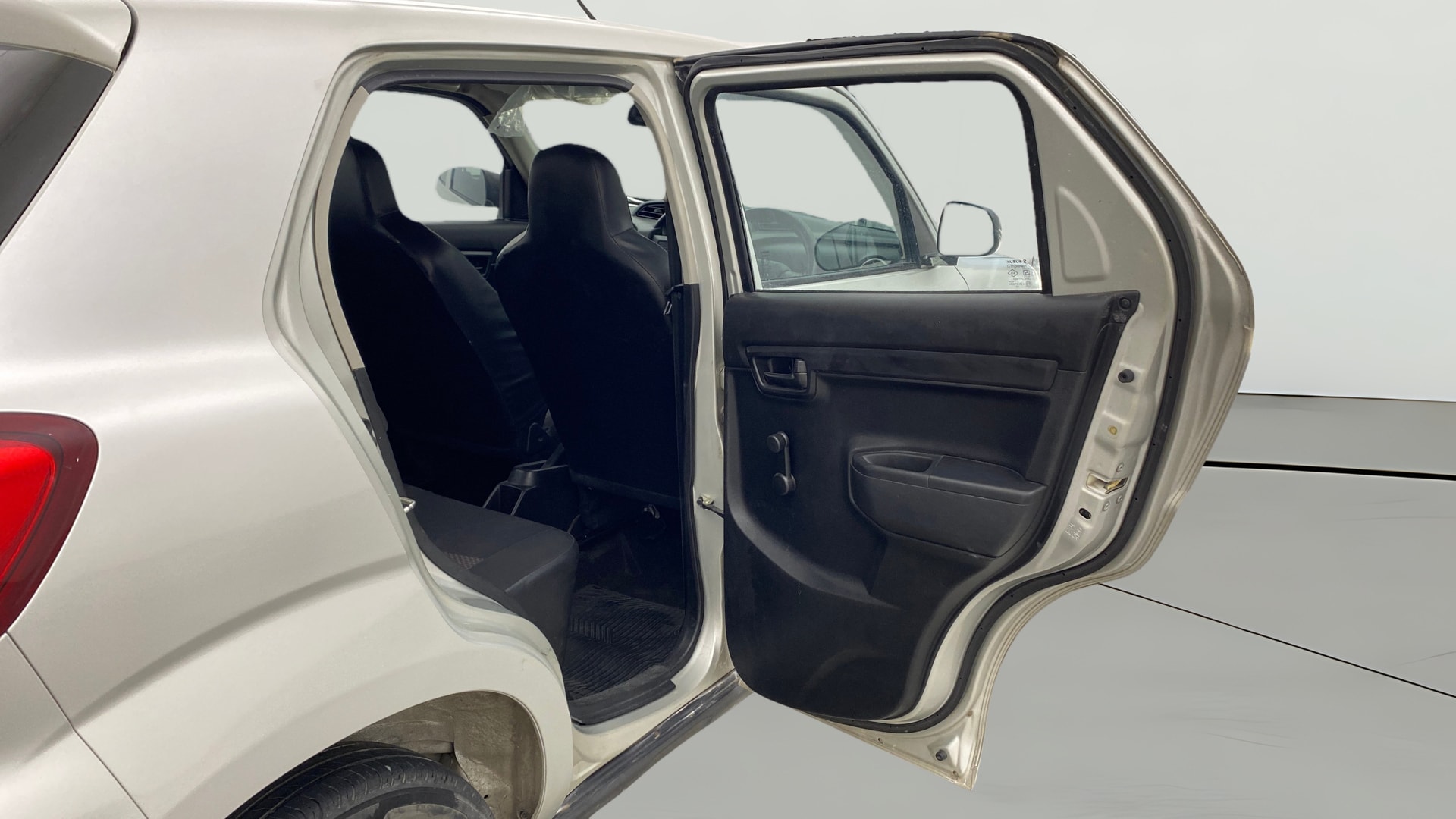 View 2021 Maruti Suzuki 1000 Base Variant Image 7 Used 2021 Maruti Suzuki 1000 Base Variant Image 7